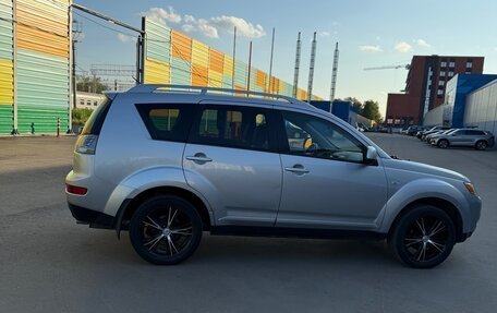 Mitsubishi Outlander III рестайлинг 3, 2008 год, 1 145 000 рублей, 2 фотография