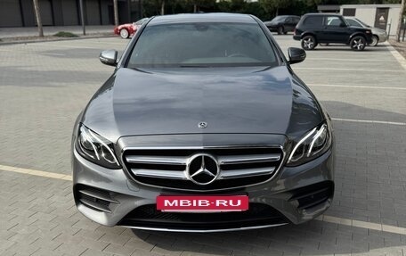Mercedes-Benz E-Класс, 2019 год, 4 200 000 рублей, 2 фотография