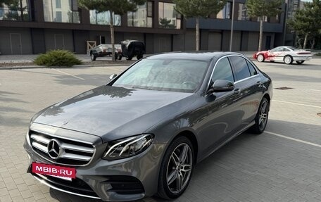 Mercedes-Benz E-Класс, 2019 год, 4 200 000 рублей, 3 фотография