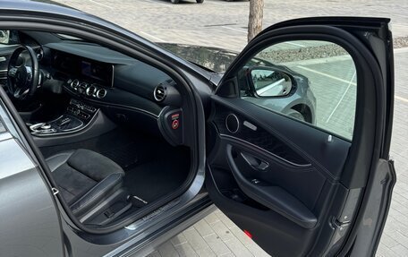 Mercedes-Benz E-Класс, 2019 год, 4 200 000 рублей, 20 фотография