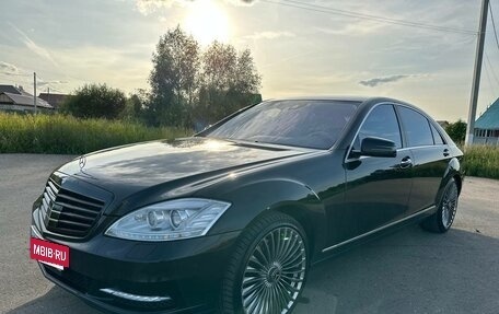 Mercedes-Benz S-Класс, 2009 год, 1 890 000 рублей, 2 фотография