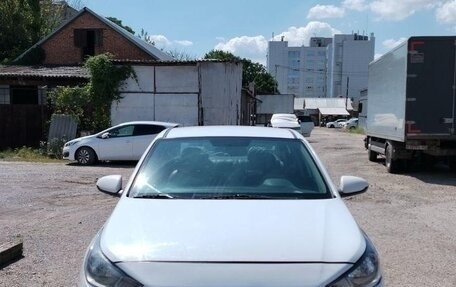 Hyundai Solaris II рестайлинг, 2019 год, 650 000 рублей, 2 фотография