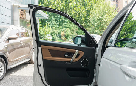 Land Rover Discovery Sport I рестайлинг, 2025 год, 5 249 000 рублей, 21 фотография