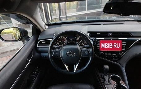 Toyota Camry, 2020 год, 3 099 000 рублей, 13 фотография