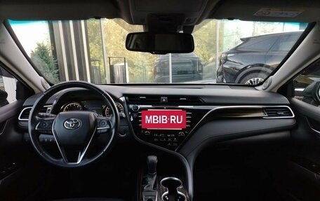 Toyota Camry, 2020 год, 3 099 000 рублей, 12 фотография
