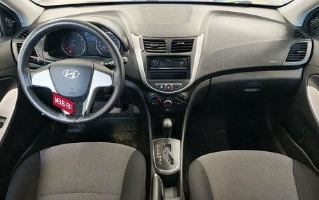 Hyundai Solaris II рестайлинг, 2011 год, 700 000 рублей, 10 фотография