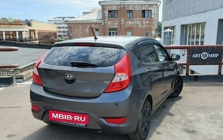Hyundai Solaris II рестайлинг, 2011 год, 700 000 рублей, 5 фотография