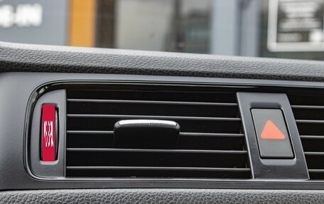 Volkswagen Jetta VI, 2011 год, 899 000 рублей, 15 фотография