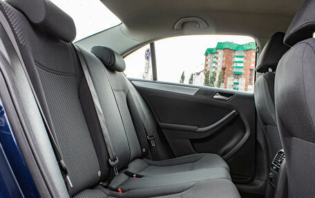 Volkswagen Jetta VI, 2011 год, 899 000 рублей, 22 фотография