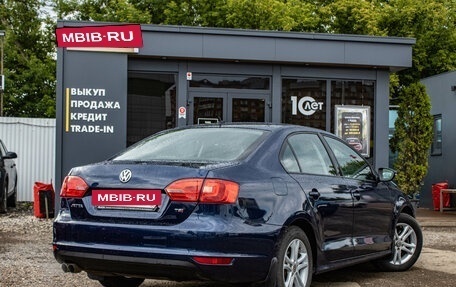Volkswagen Jetta VI, 2011 год, 899 000 рублей, 3 фотография