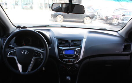 Hyundai Solaris II рестайлинг, 2011 год, 715 000 рублей, 7 фотография
