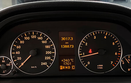 Mercedes-Benz A-Класс, 2011 год, 700 000 рублей, 18 фотография