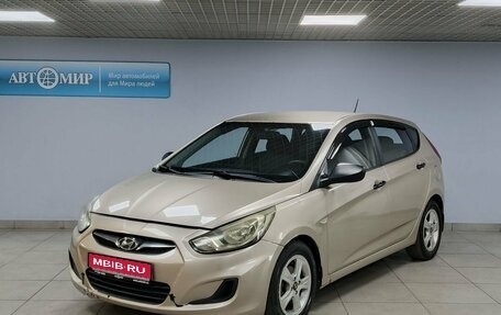 Hyundai Solaris II рестайлинг, 2011 год, 600 000 рублей, 1 фотография