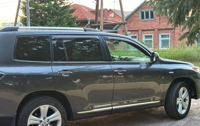 Toyota Highlander III, 2011 год, 1 900 000 рублей, 1 фотография