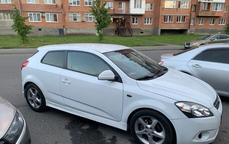 KIA cee'd I рестайлинг, 2009 год, 820 000 рублей, 3 фотография