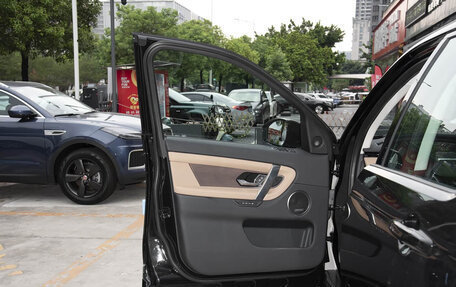 Land Rover Discovery Sport I рестайлинг, 2025 год, 5 249 000 рублей, 16 фотография