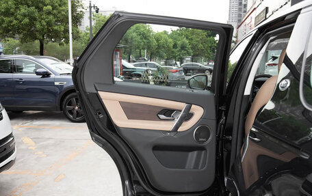 Land Rover Discovery Sport I рестайлинг, 2025 год, 5 249 000 рублей, 25 фотография