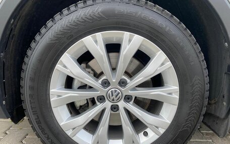 Volkswagen Tiguan II, 2019 год, 2 459 000 рублей, 9 фотография