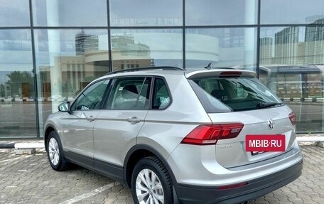 Volkswagen Tiguan II, 2019 год, 2 459 000 рублей, 7 фотография
