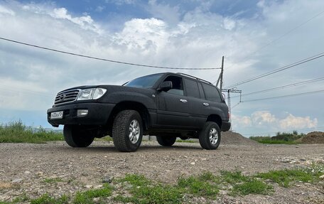 Toyota Land Cruiser 100 рестайлинг 2, 1998 год, 2 100 000 рублей, 3 фотография