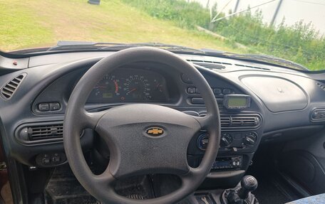 Chevrolet Niva I рестайлинг, 2005 год, 290 000 рублей, 21 фотография