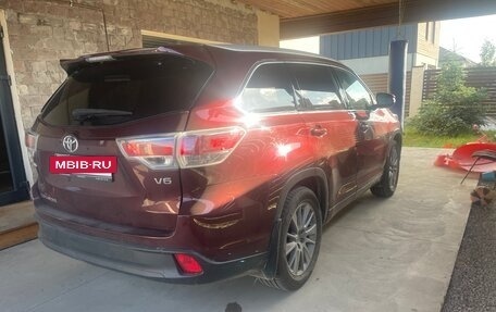 Toyota Highlander III, 2014 год, 2 700 000 рублей, 3 фотография