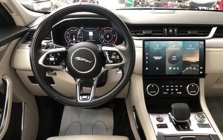 Jaguar F-Pace, 2021 год, 5 200 000 рублей, 18 фотография