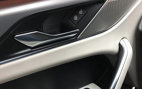Jaguar F-Pace, 2021 год, 5 200 000 рублей, 26 фотография