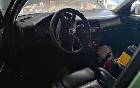 Volkswagen Golf IV, 2001 год, 500 000 рублей, 4 фотография