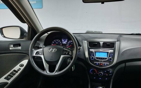 Hyundai Solaris II рестайлинг, 2011 год, 600 000 рублей, 14 фотография