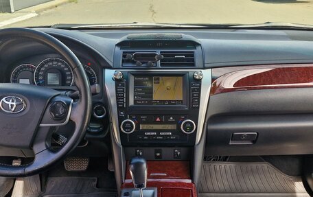 Toyota Camry, 2013 год, 2 200 000 рублей, 13 фотография