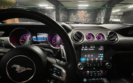 Ford Mustang VI рестайлинг, 2016 год, 2 500 000 рублей, 10 фотография
