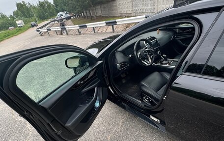 Jaguar XE I рестайлинг, 2019 год, 3 200 000 рублей, 15 фотография