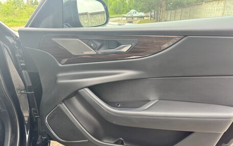 Jaguar XE I рестайлинг, 2019 год, 3 200 000 рублей, 18 фотография