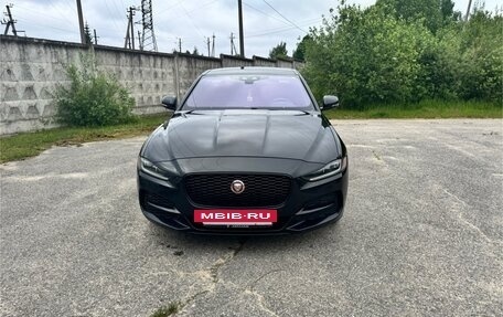 Jaguar XE I рестайлинг, 2019 год, 3 200 000 рублей, 27 фотография