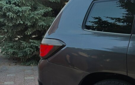 Toyota Highlander III, 2011 год, 1 900 000 рублей, 16 фотография