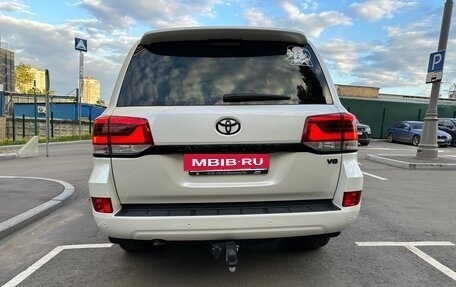 Toyota Land Cruiser 200, 2017 год, 6 000 000 рублей, 2 фотография