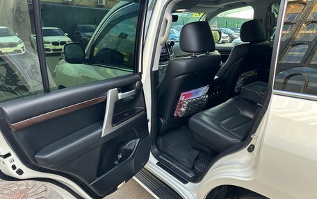 Toyota Land Cruiser 200, 2017 год, 6 000 000 рублей, 11 фотография