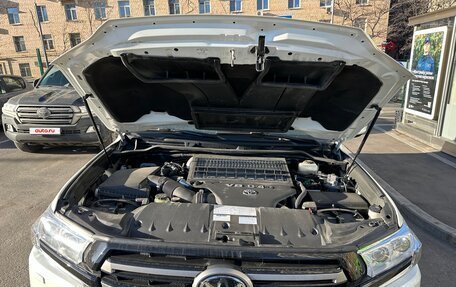 Toyota Land Cruiser 200, 2017 год, 6 000 000 рублей, 18 фотография