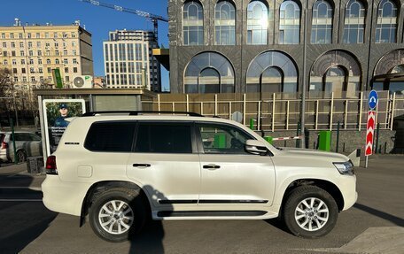 Toyota Land Cruiser 200, 2017 год, 6 000 000 рублей, 19 фотография
