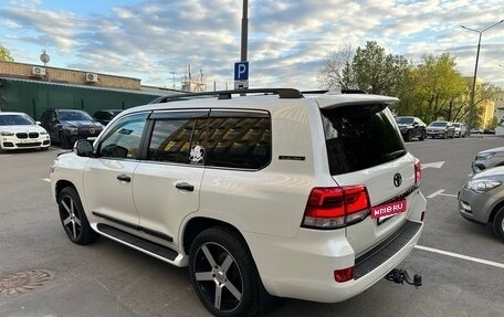 Toyota Land Cruiser 200, 2017 год, 6 000 000 рублей, 5 фотография