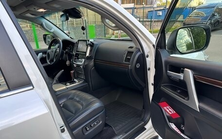 Toyota Land Cruiser 200, 2017 год, 6 000 000 рублей, 10 фотография