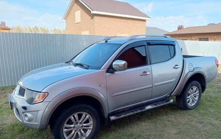 Mitsubishi L200 IV рестайлинг, 2013 год, 1 500 000 рублей, 10 фотография