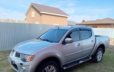 Mitsubishi L200 IV рестайлинг, 2013 год, 1 500 000 рублей, 9 фотография
