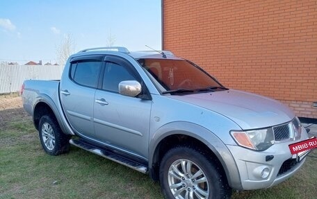 Mitsubishi L200 IV рестайлинг, 2013 год, 1 500 000 рублей, 8 фотография