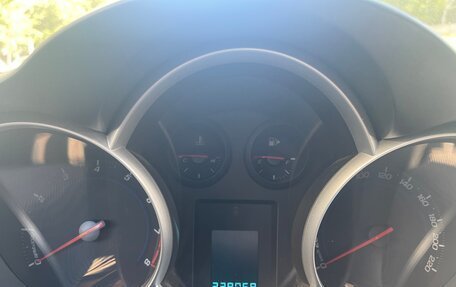 Chevrolet Cruze II, 2011 год, 700 000 рублей, 6 фотография
