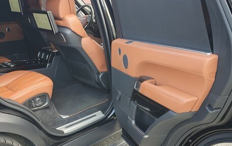 Land Rover Range Rover IV рестайлинг, 2017 год, 8 900 000 рублей, 10 фотография