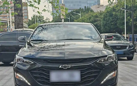 Chevrolet Malibu IX, 2022 год, 1 945 333 рублей, 2 фотография