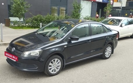 Volkswagen Polo VI (EU Market), 2011 год, 950 000 рублей, 3 фотография
