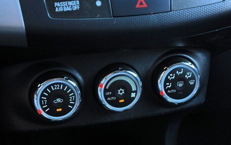 Mitsubishi Outlander III рестайлинг 3, 2011 год, 1 100 000 рублей, 14 фотография